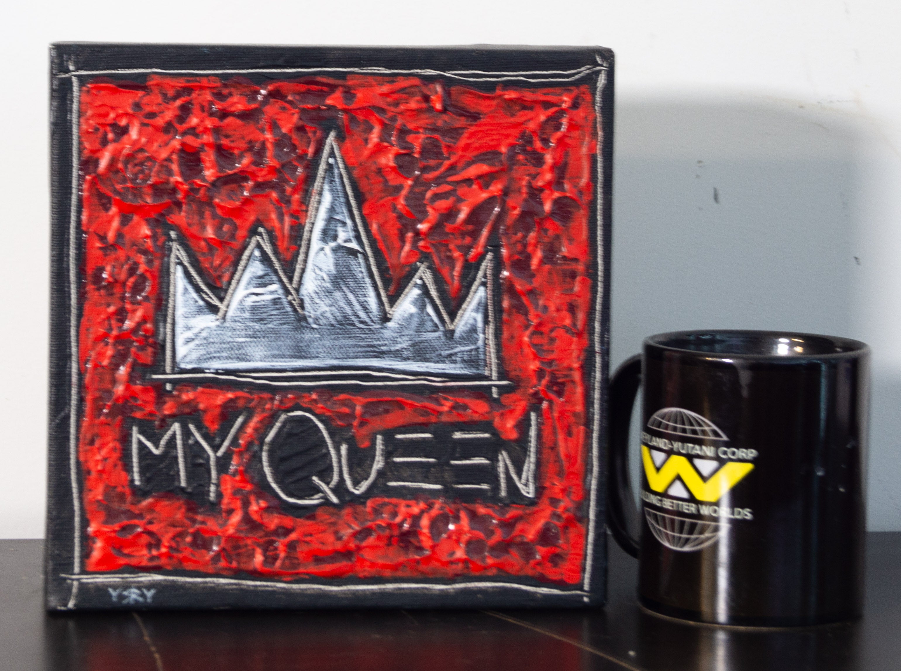Queen scale reference